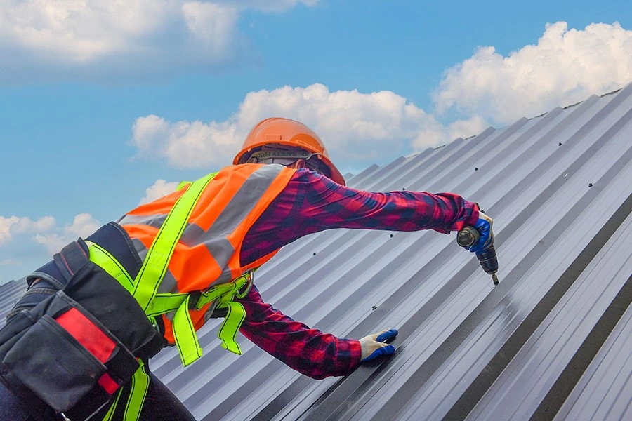 Commercial Roofing Company: Services, Benefits, and How to Choose the Right Contractor Commercial Roofing Company